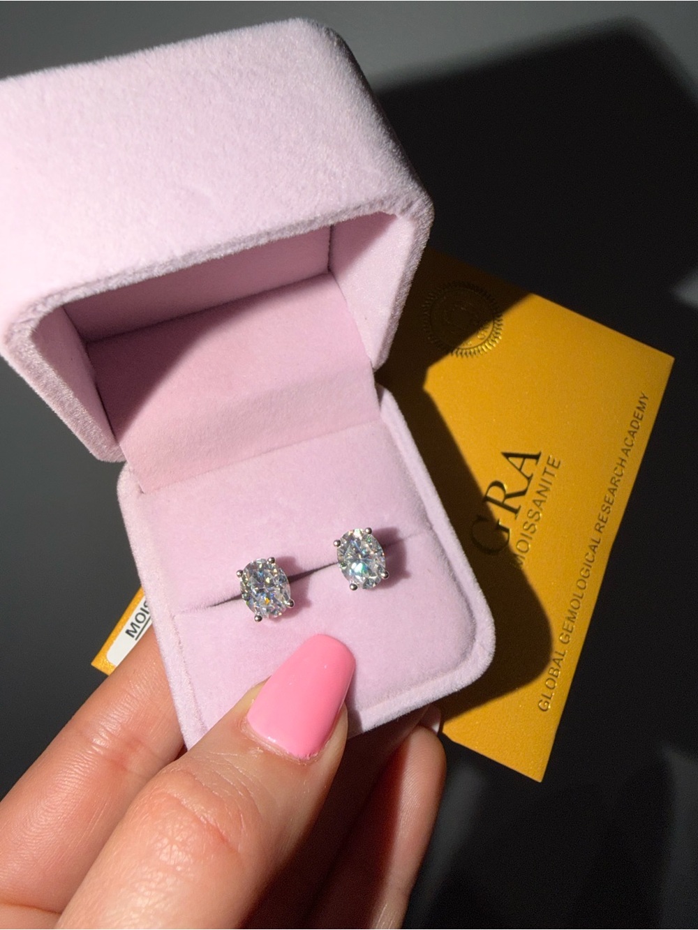 4Ct oval Moissanite earrings NIB - Picture 2 of 13